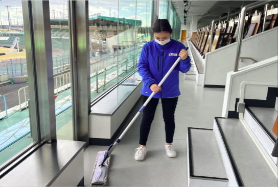 場内清掃の様子